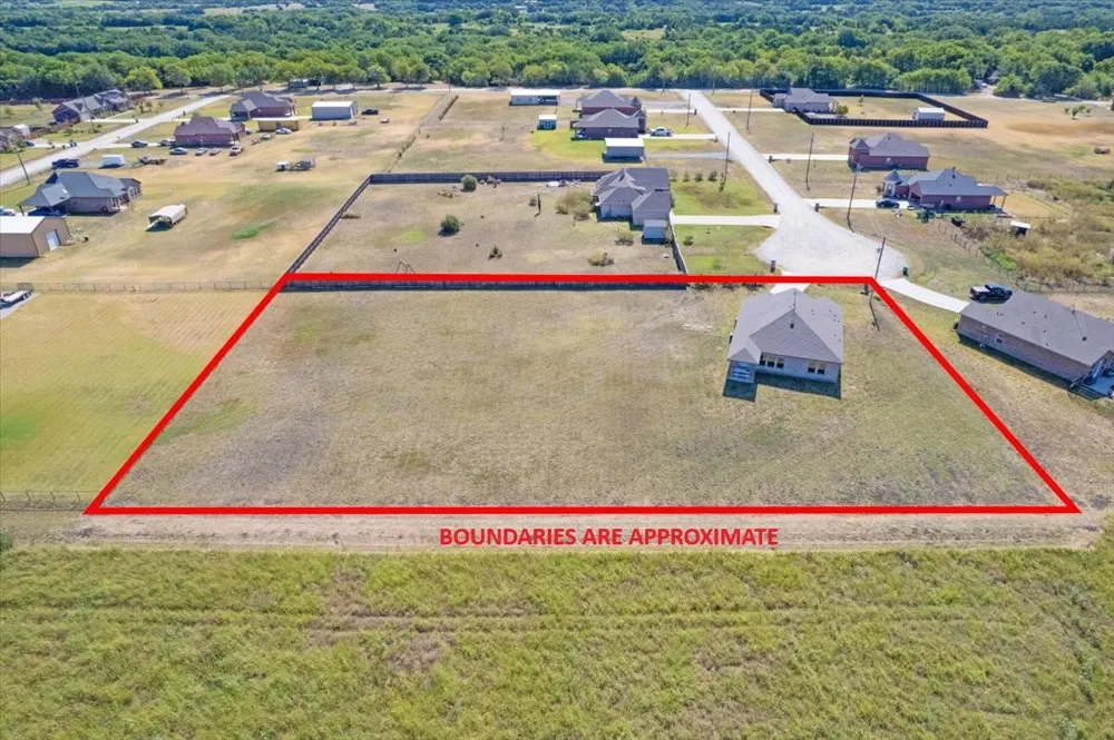 314 Delatorre Street Trenton, TX 75490