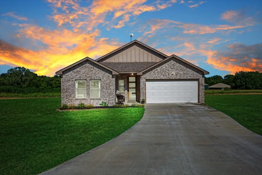 314 Delatorre Street Trenton, TX 75490