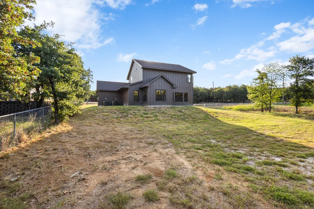 121 Jim Walter Drive Runaway Bay, TX 76426
