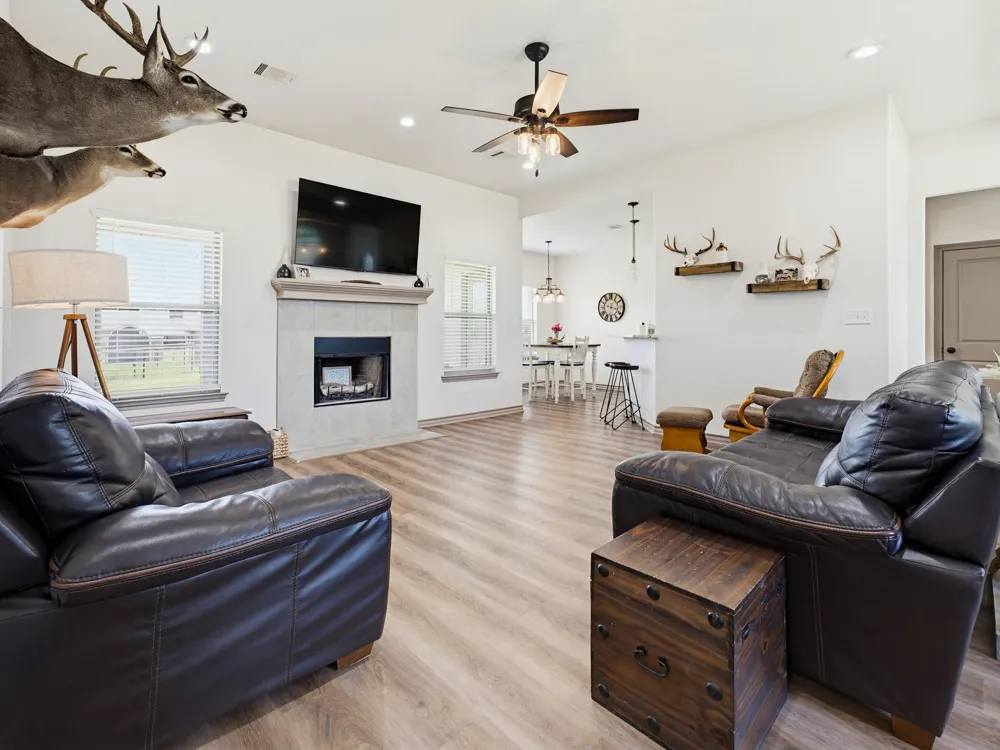 121 Walnut Street Paradise, TX 76073