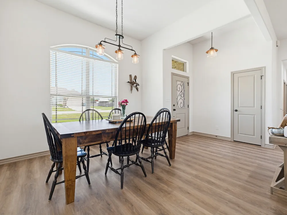 121 Walnut Street Paradise, TX 76073