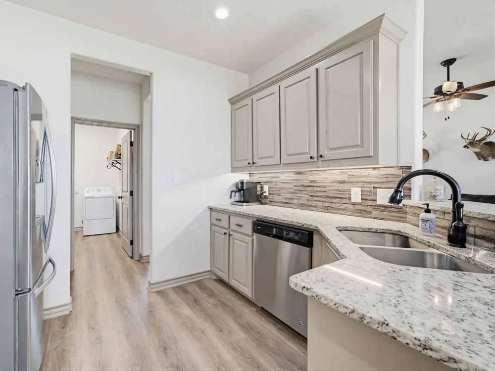 121 Walnut Street Paradise, TX 76073
