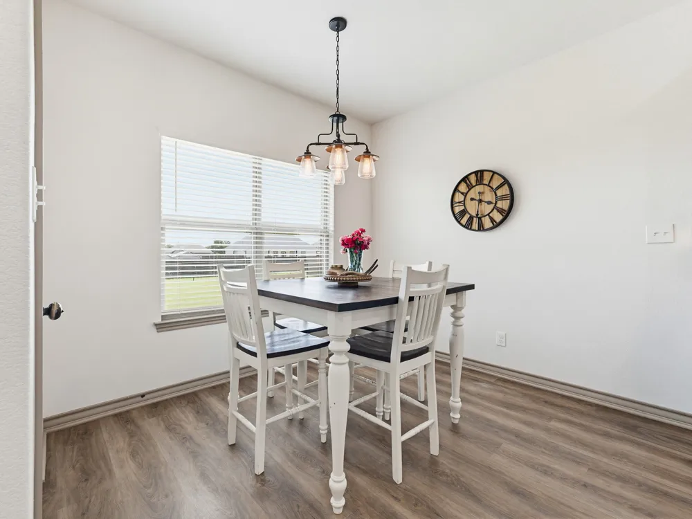 121 Walnut Street Paradise, TX 76073