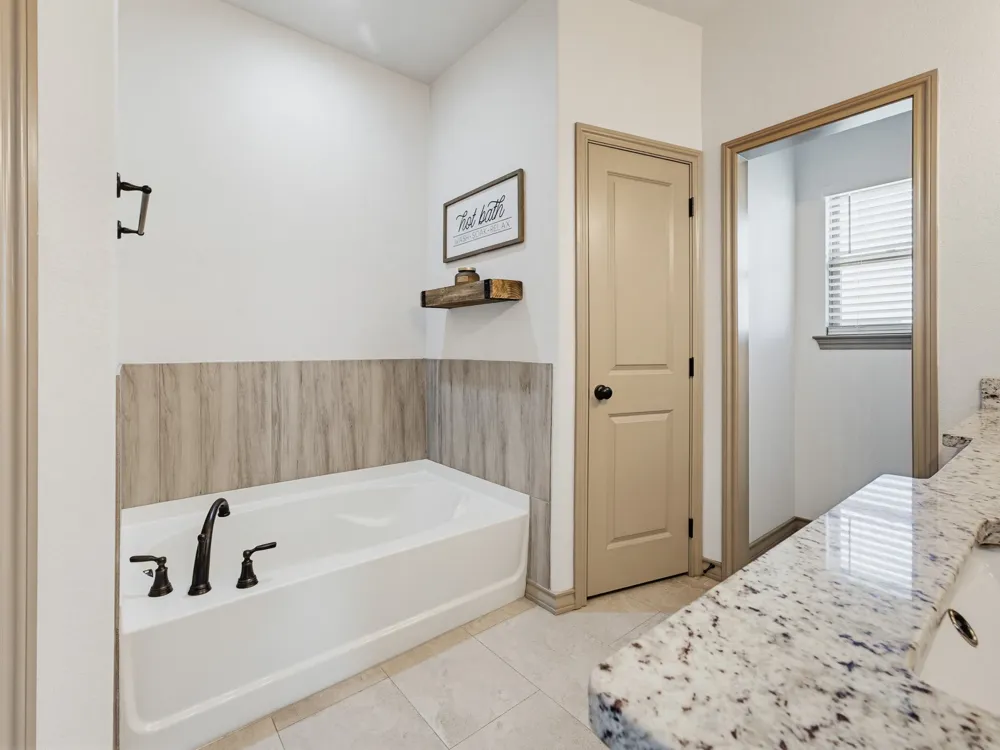 121 Walnut Street Paradise, TX 76073