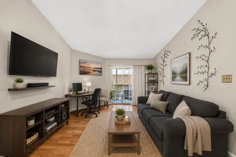2120 El Paseo Street #604