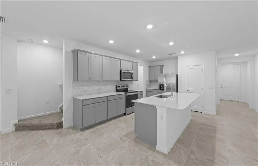 27828 Solis Grande Drive Bonita Springs, FL 34135