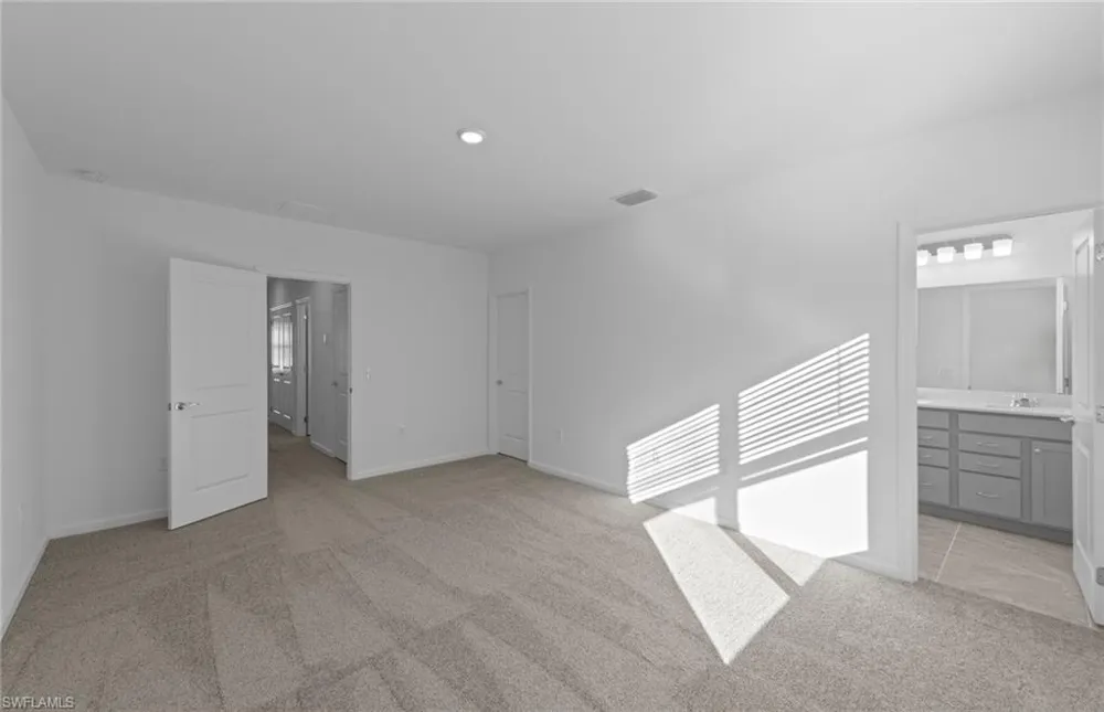 27828 Solis Grande Drive Bonita Springs, FL 34135