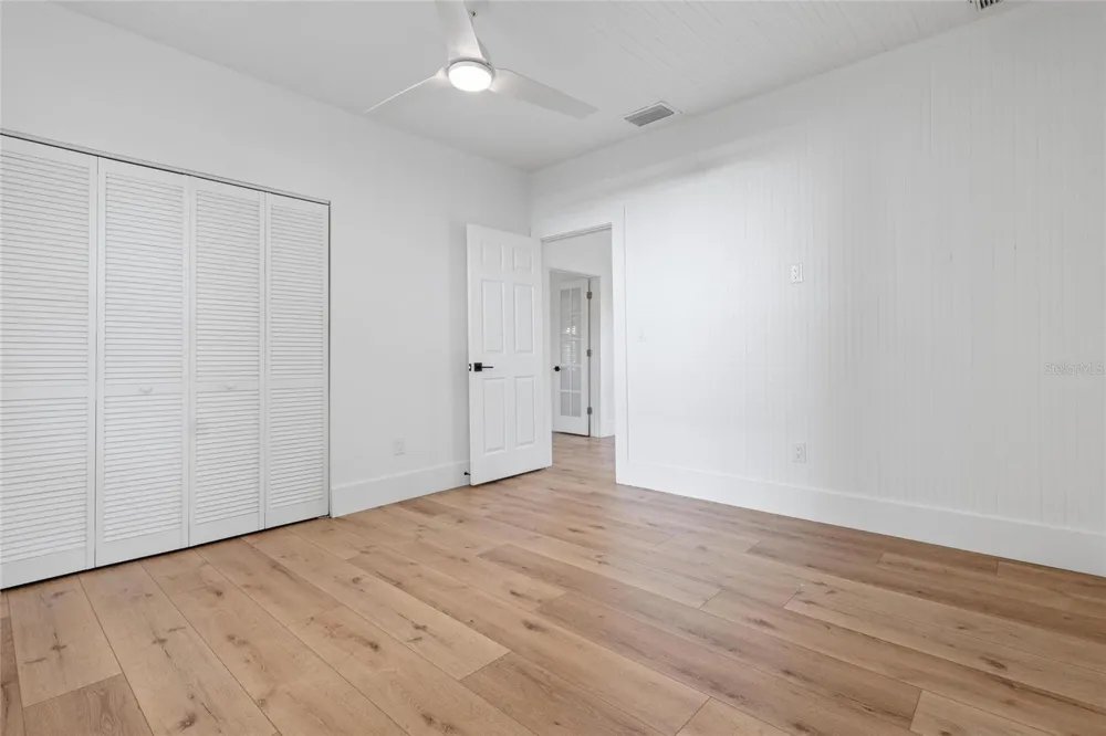 136 RING AVENUE Tarpon Springs, FL 34689