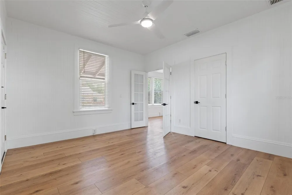 136 RING AVENUE Tarpon Springs, FL 34689