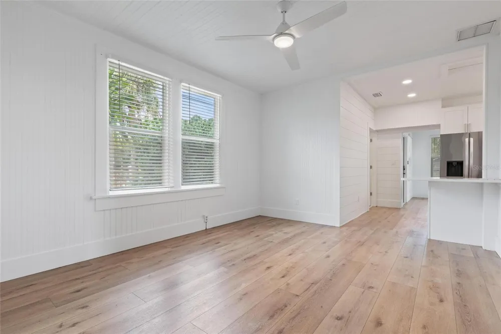 136 RING AVENUE Tarpon Springs, FL 34689