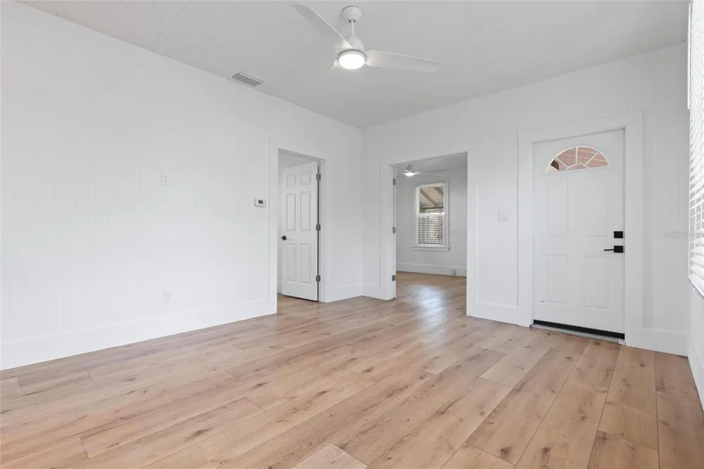 136 RING AVENUE Tarpon Springs, FL 34689