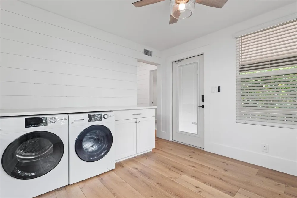 136 RING AVENUE Tarpon Springs, FL 34689