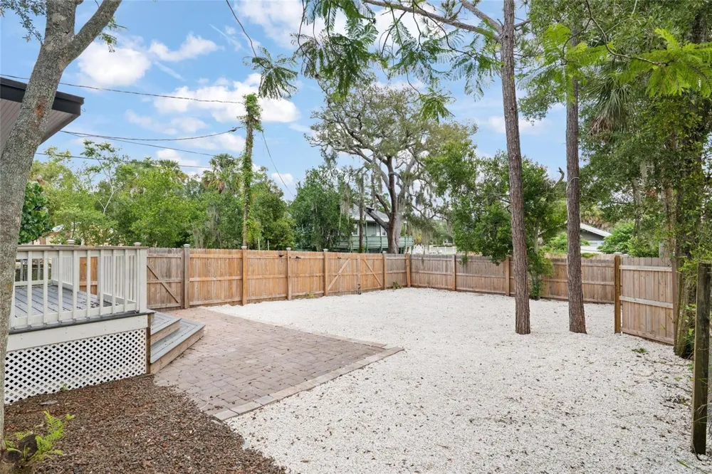 136 RING AVENUE Tarpon Springs, FL 34689