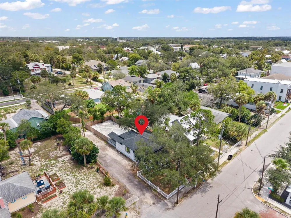 136 RING AVENUE Tarpon Springs, FL 34689