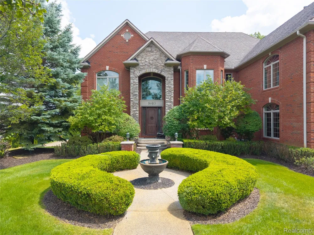 840 High View Court Oxford Charter Township, MI 48371