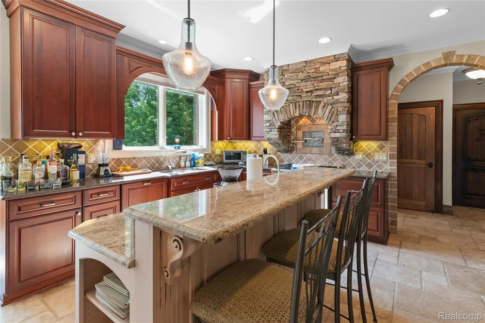 840 High View Court Oxford Charter Township, MI 48371