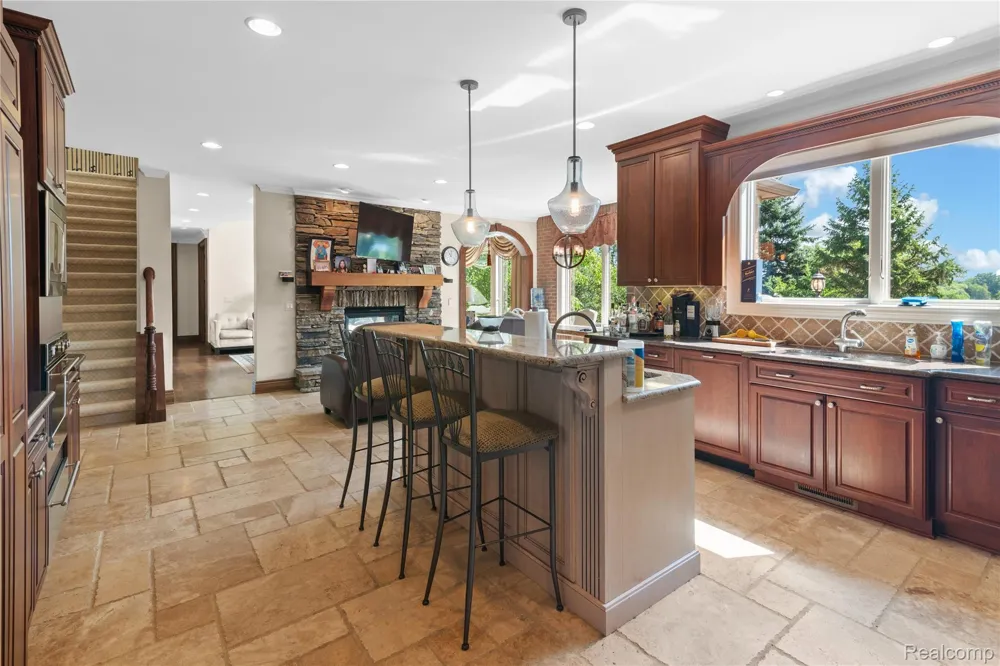 840 High View Court Oxford Charter Township, MI 48371