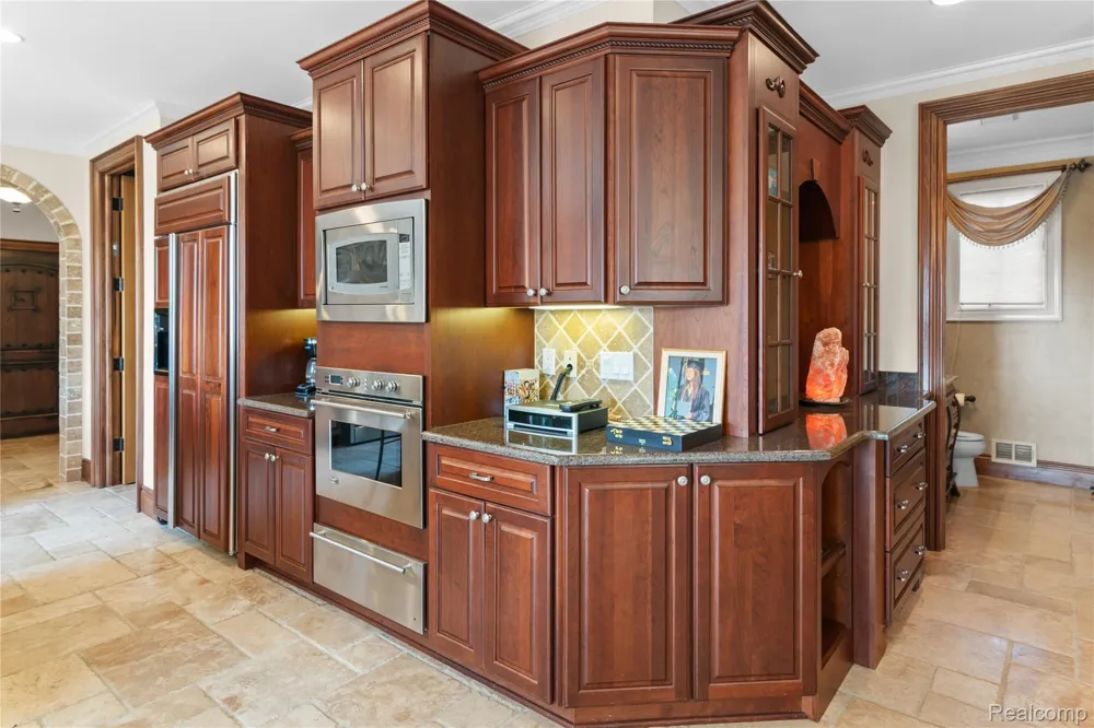 840 High View Court Oxford Charter Township, MI 48371