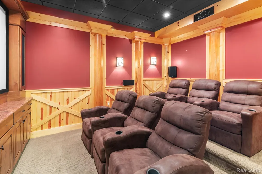 840 High View Court Oxford Charter Township, MI 48371