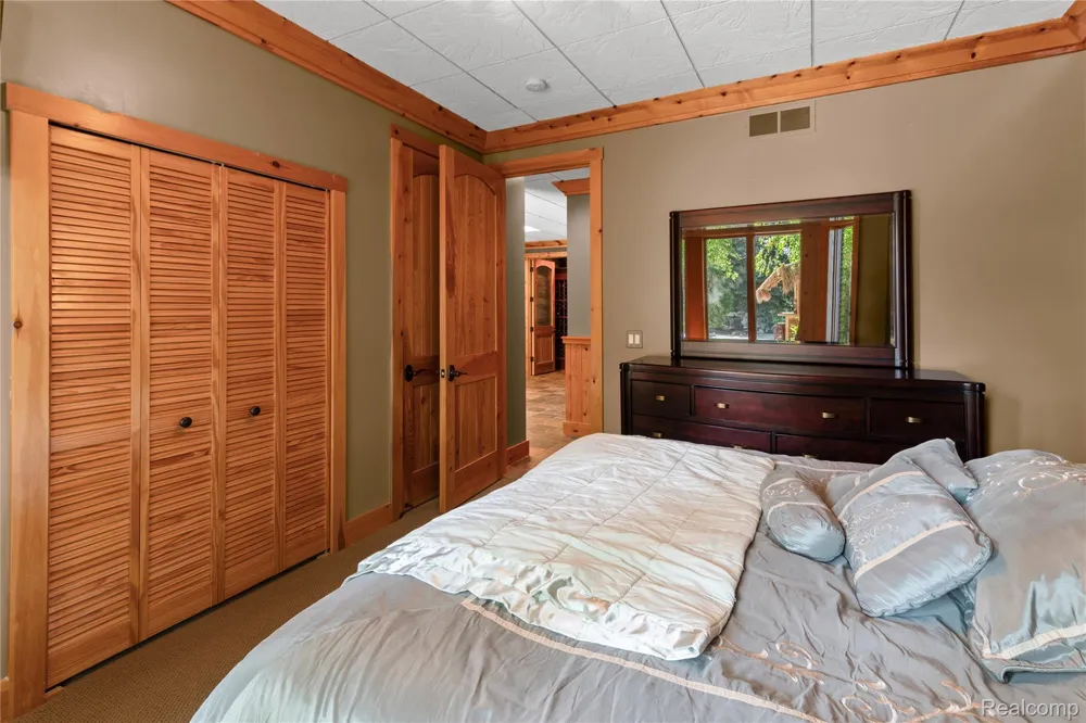 840 High View Court Oxford Charter Township, MI 48371
