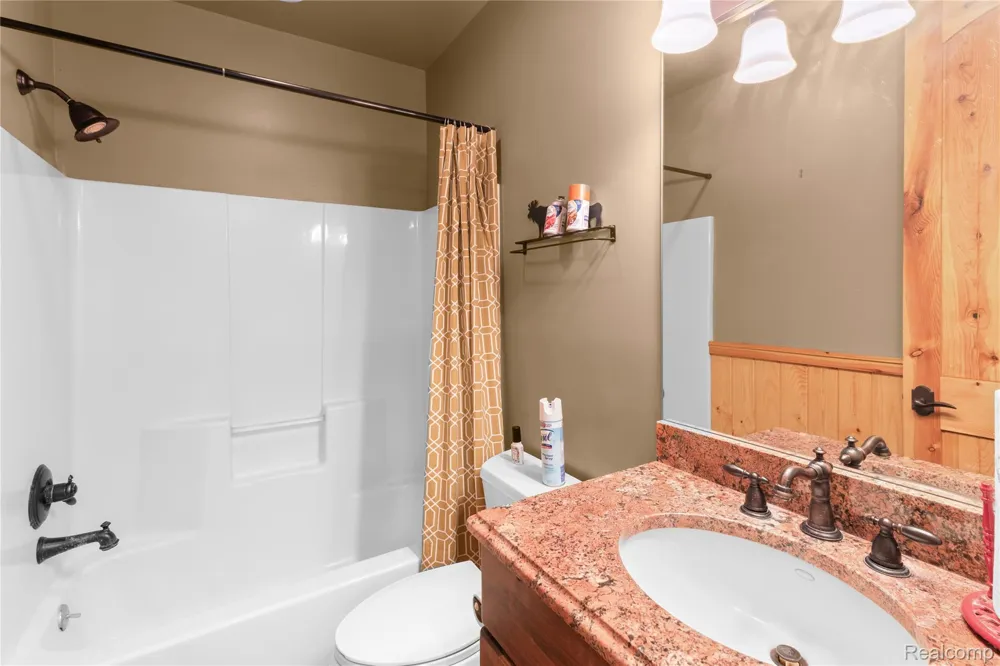 840 High View Court Oxford Charter Township, MI 48371