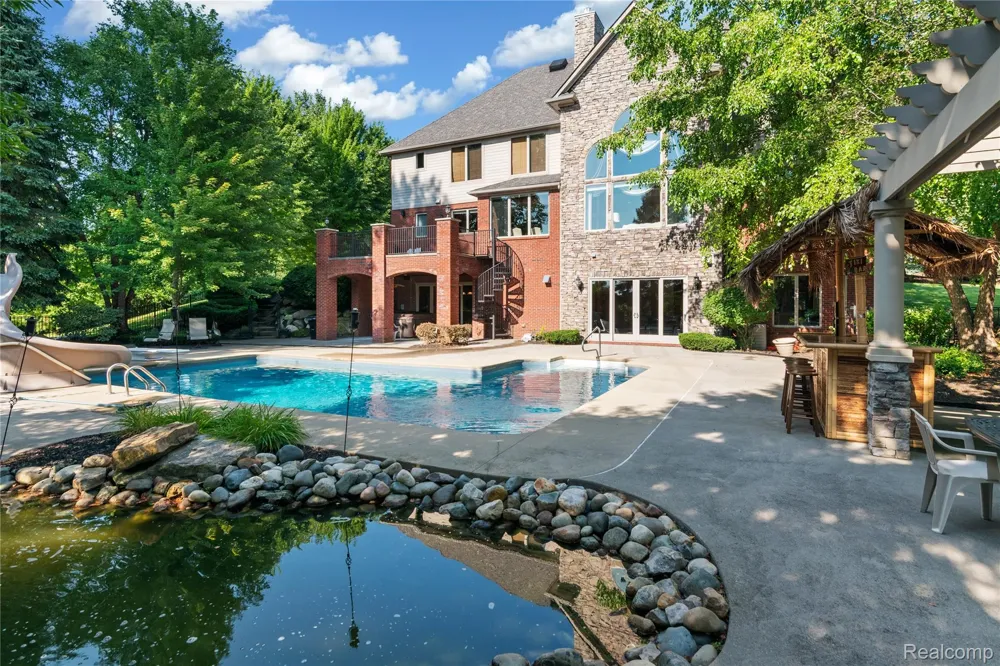 840 High View Court Oxford Charter Township, MI 48371