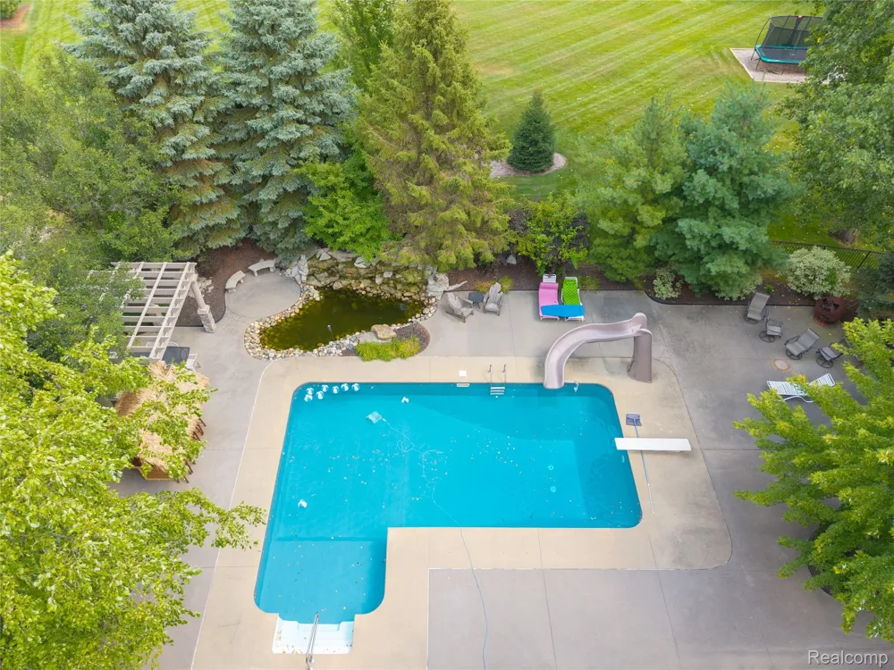 840 High View Court Oxford Charter Township, MI 48371