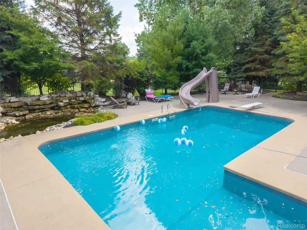 840 High View Court Oxford Charter Township, MI 48371