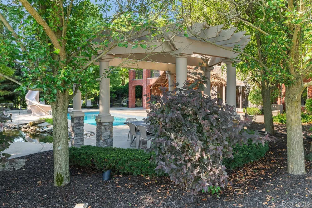 840 High View Court Oxford Charter Township, MI 48371