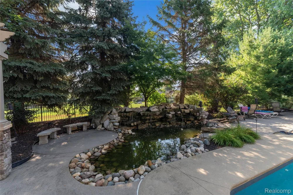 840 High View Court Oxford Charter Township, MI 48371