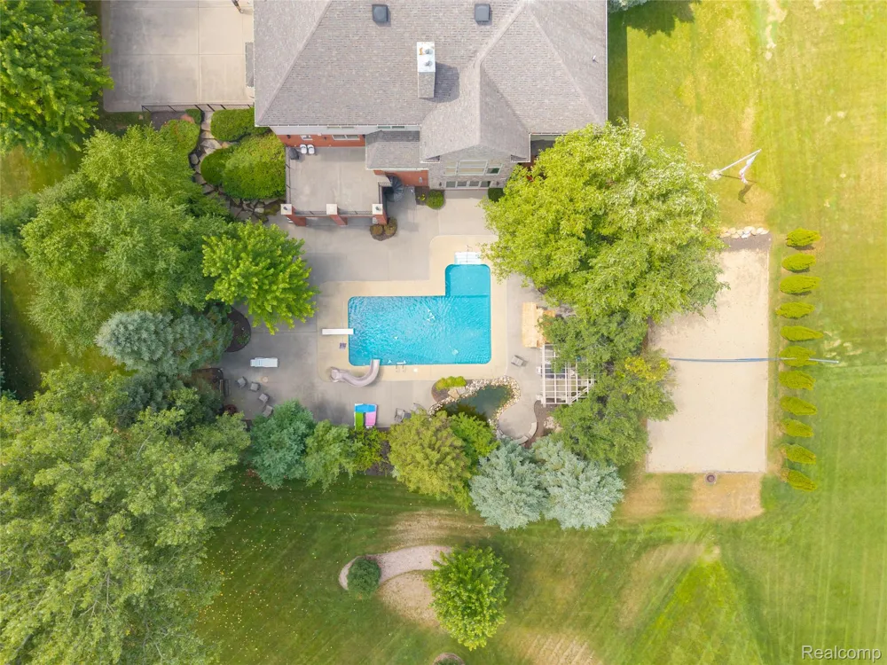 840 High View Court Oxford Charter Township, MI 48371