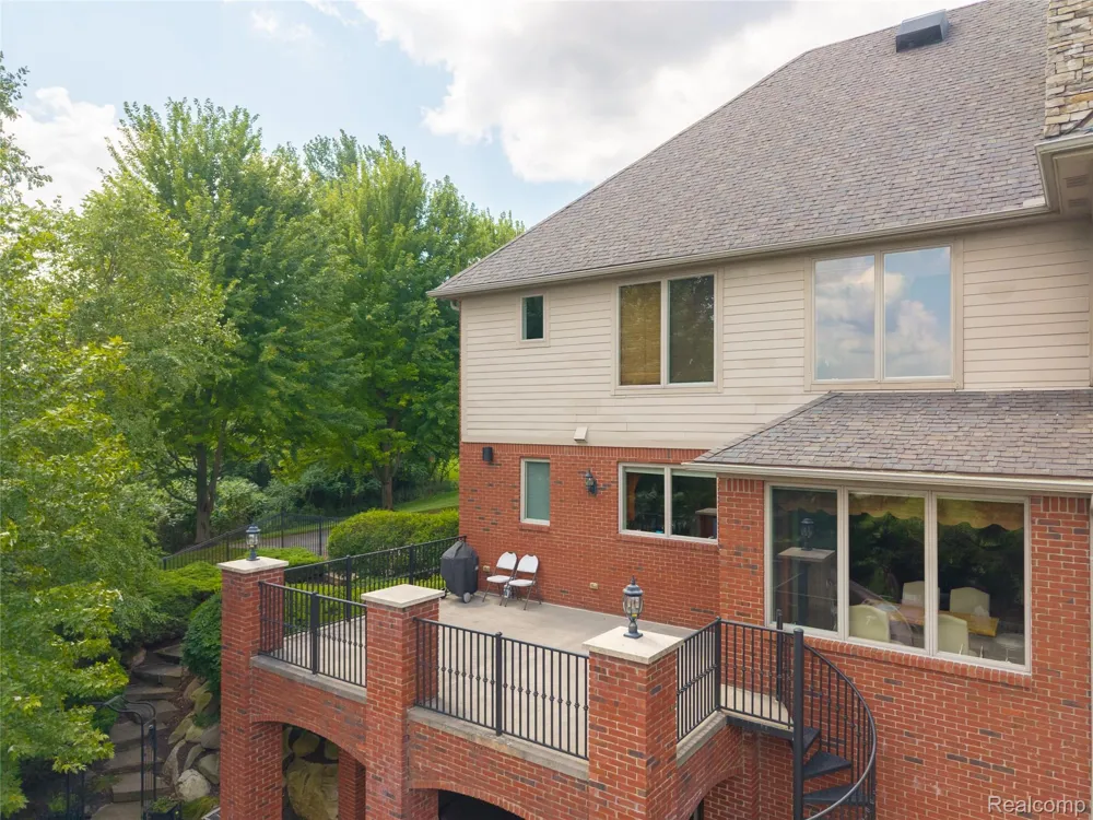840 High View Court Oxford Charter Township, MI 48371