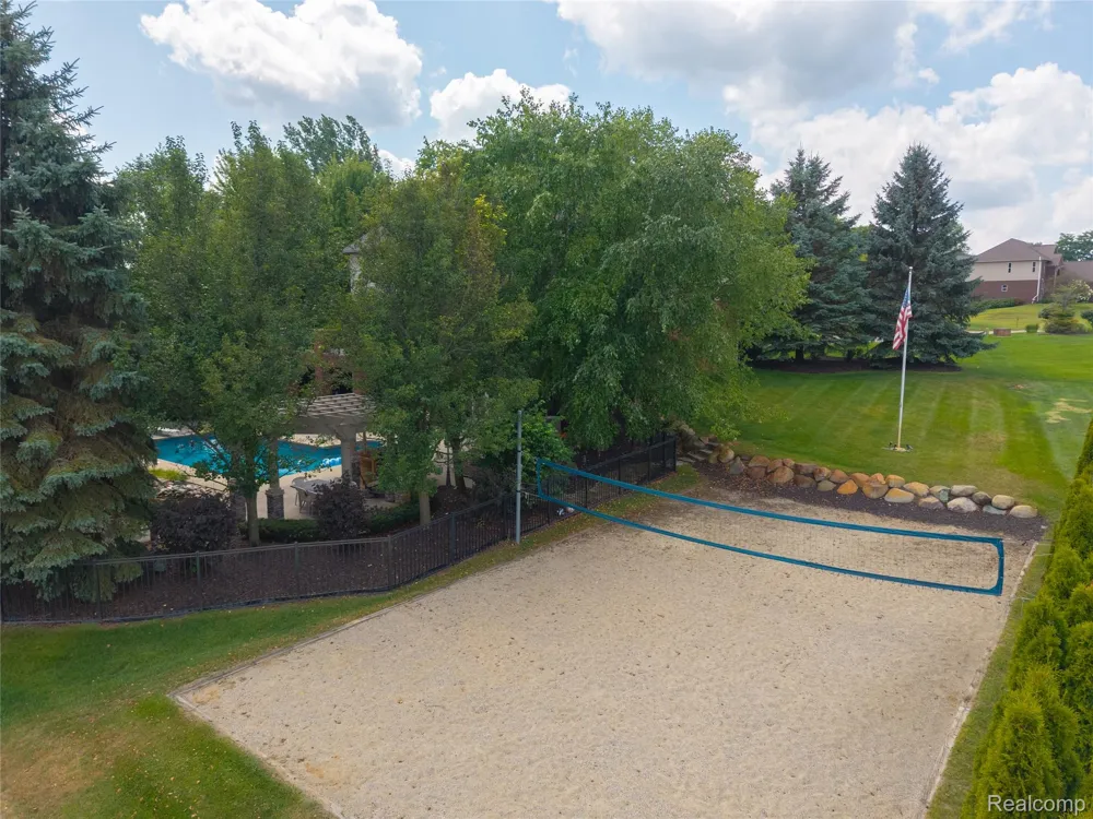840 High View Court Oxford Charter Township, MI 48371