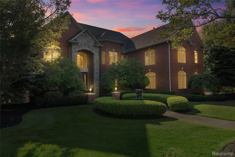 840 High View Court Oxford Charter Township, MI 48371
