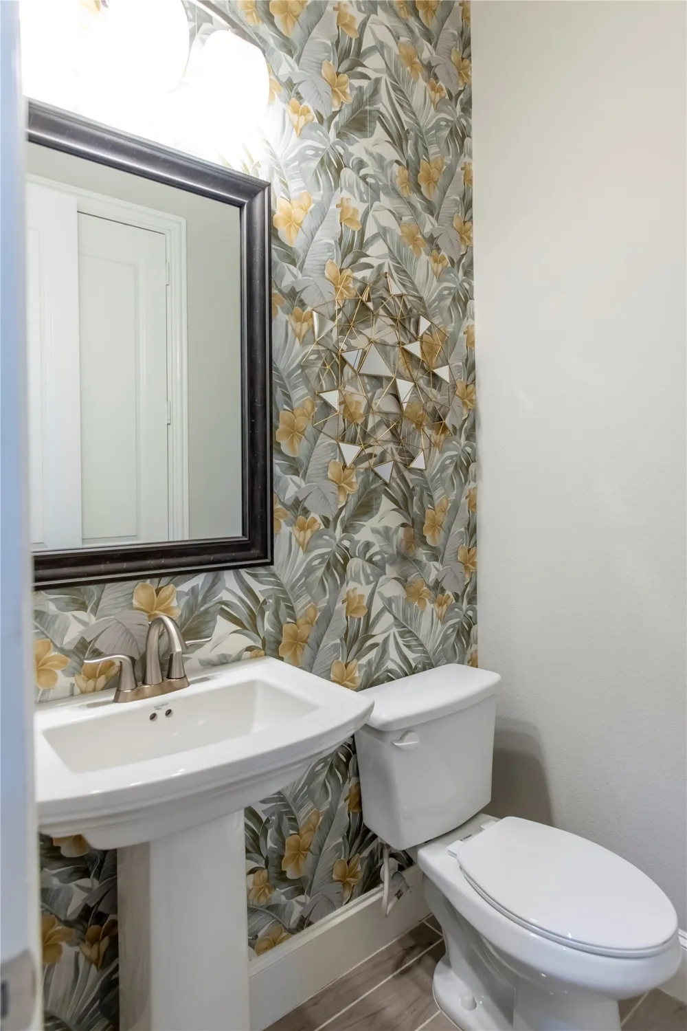 3728 Kennoway The Colony, TX 75056