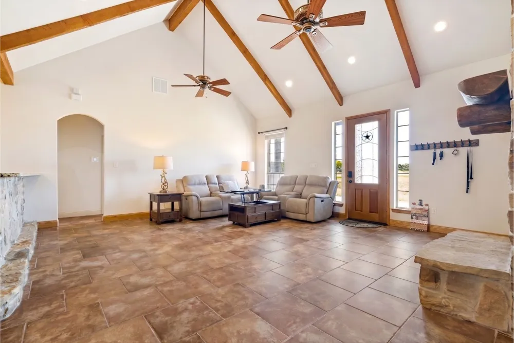 7251 S Fm 730 Azle, TX 76020