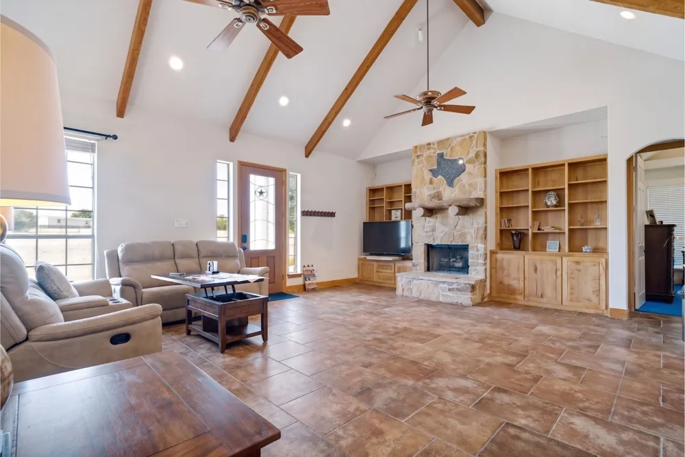 7251 S Fm 730 Azle, TX 76020