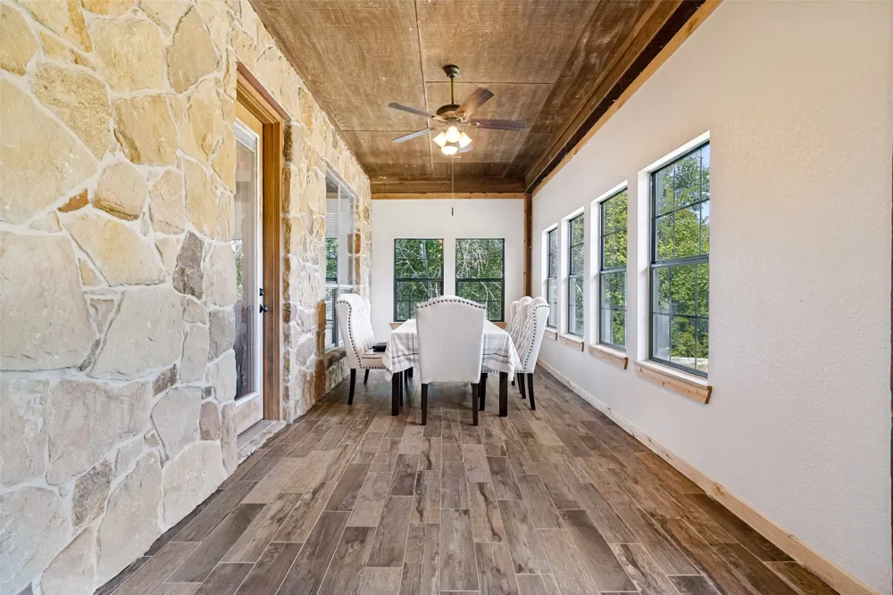 7251 S Fm 730 Azle, TX 76020