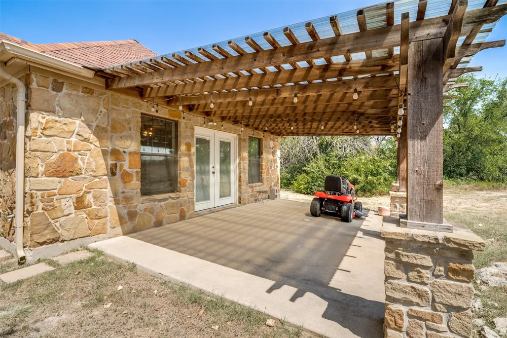 7251 S Fm 730 Azle, TX 76020
