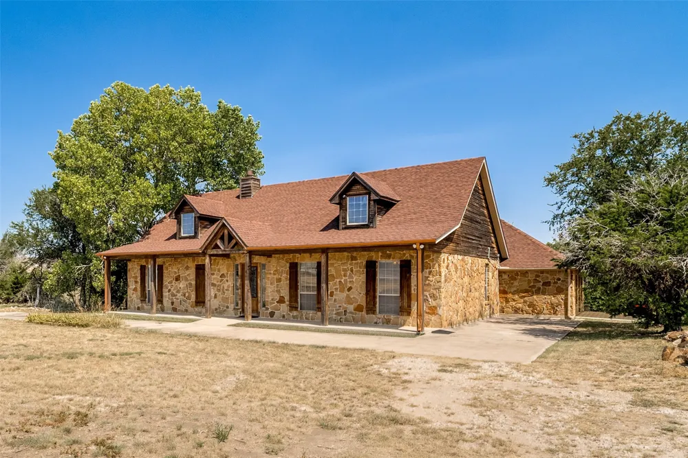 7251 S Fm 730 Azle, TX 76020