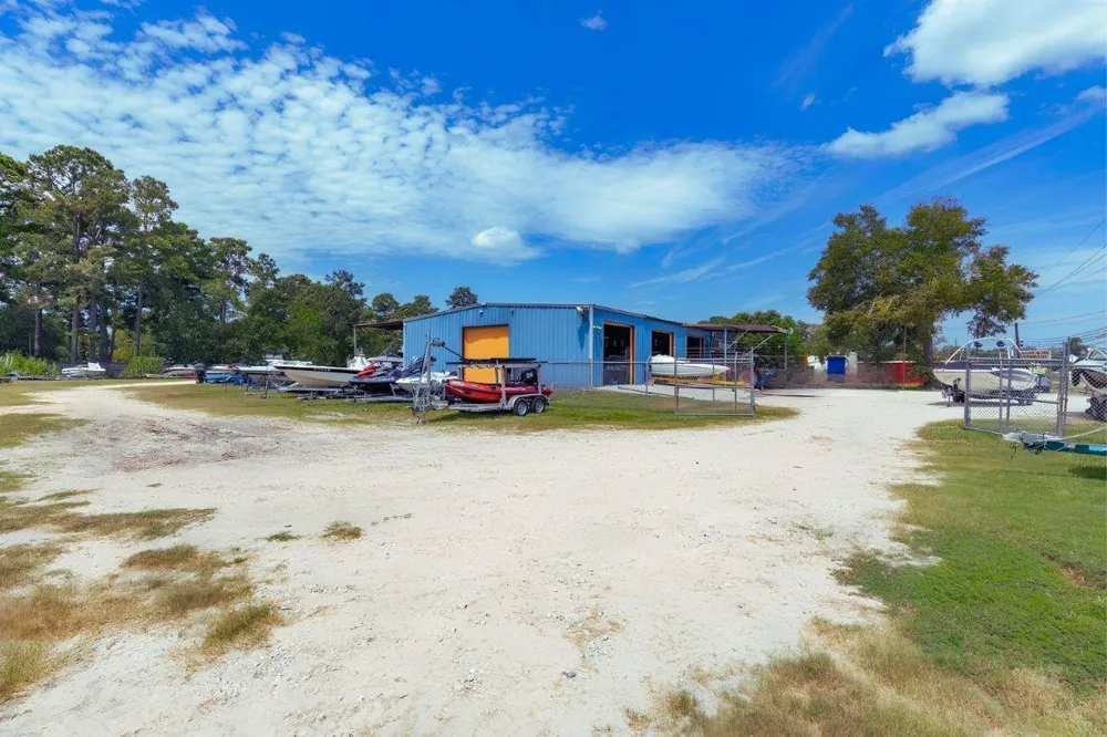 24727 Fm 2100 Road Huffman, TX 77336