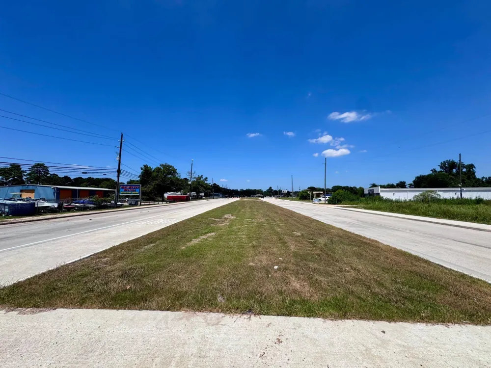 24727 Fm 2100 Road Huffman, TX 77336
