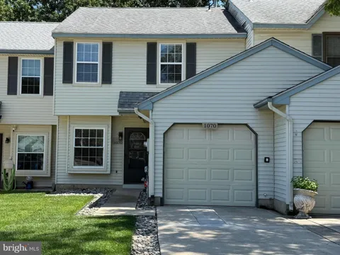 1070 BAYWOOD DRIVE