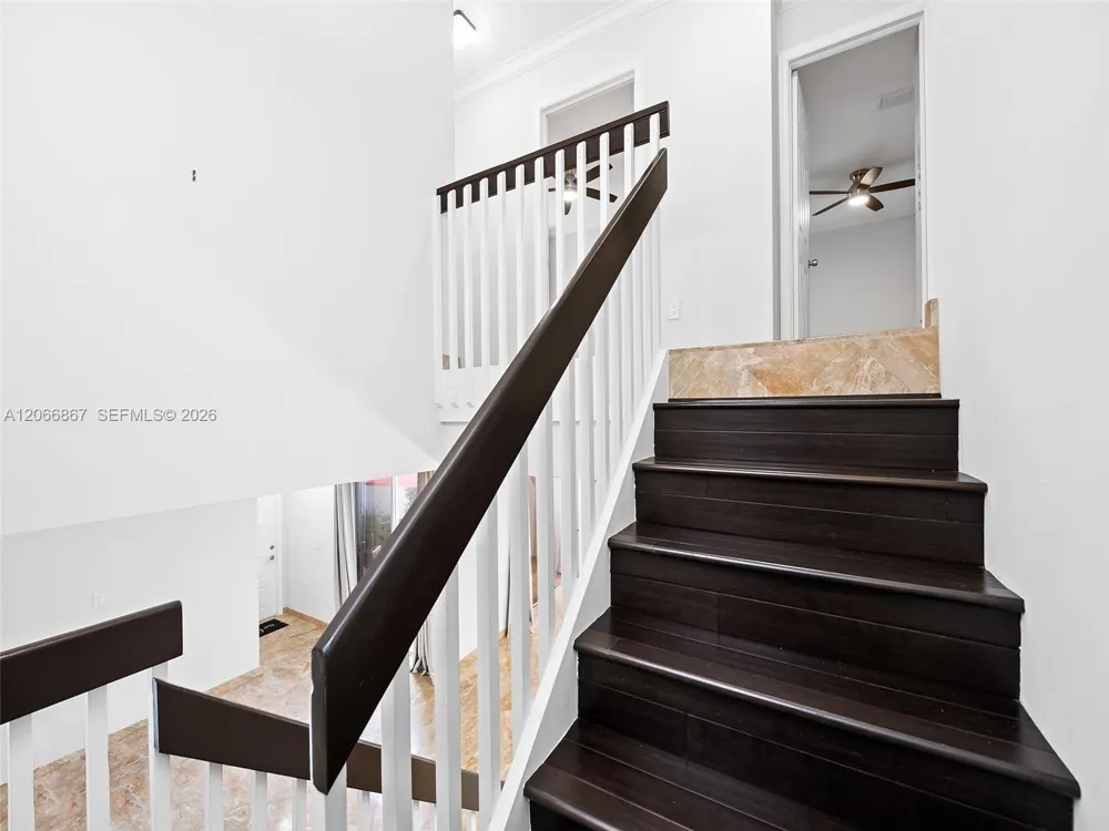 1515 Seagrape Way Hollywood, FL 33019