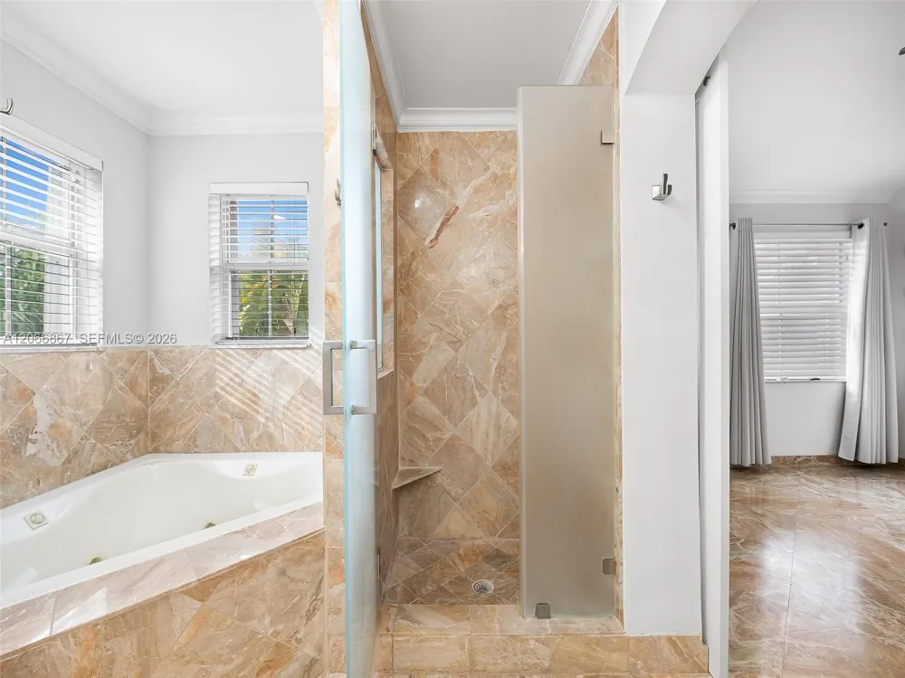 1515 Seagrape Way Hollywood, FL 33019