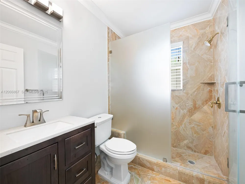 1515 Seagrape Way Hollywood, FL 33019
