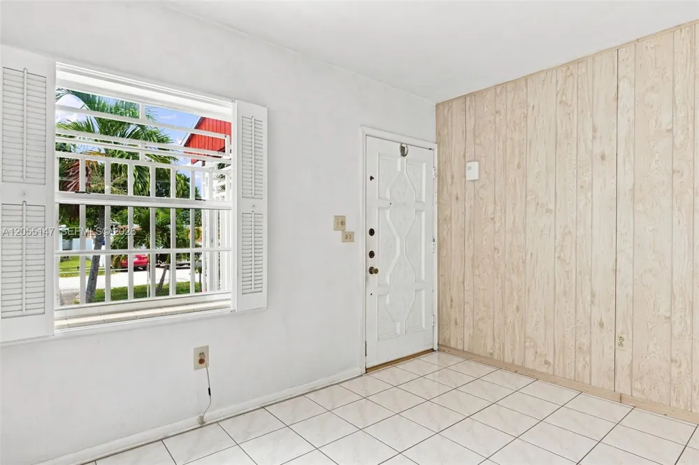 636 E 48th St Hialeah, FL 33013