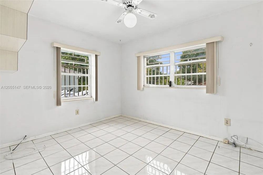 636 E 48th St Hialeah, FL 33013