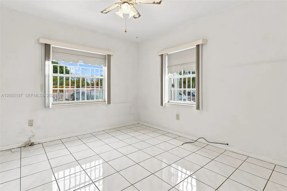 636 E 48th St Hialeah, FL 33013