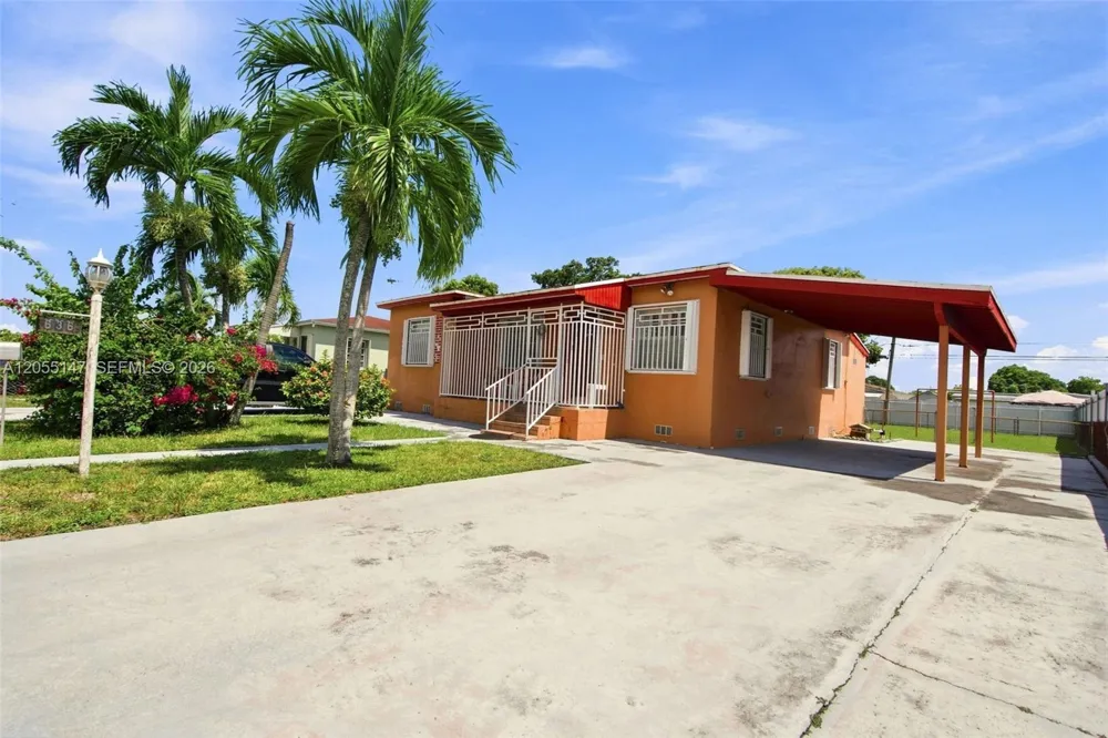 636 E 48th St Hialeah, FL 33013